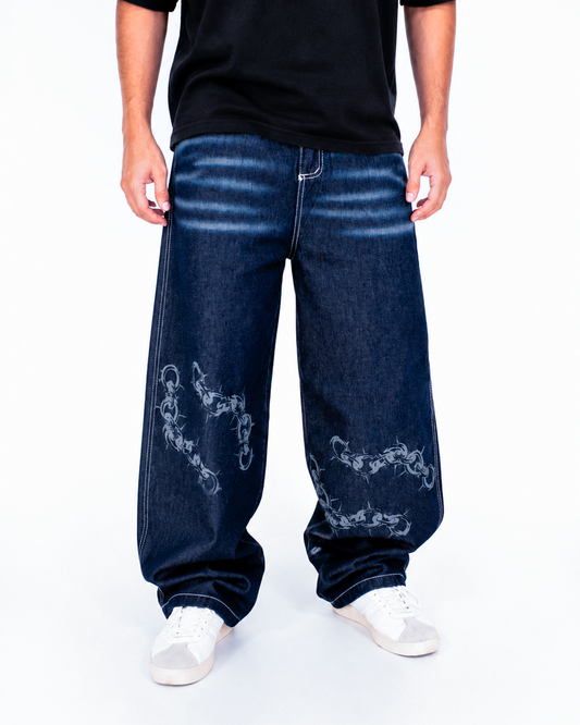 Jean Baggy Stone Azul Oscuro con Diseño Láser de Cadenas
