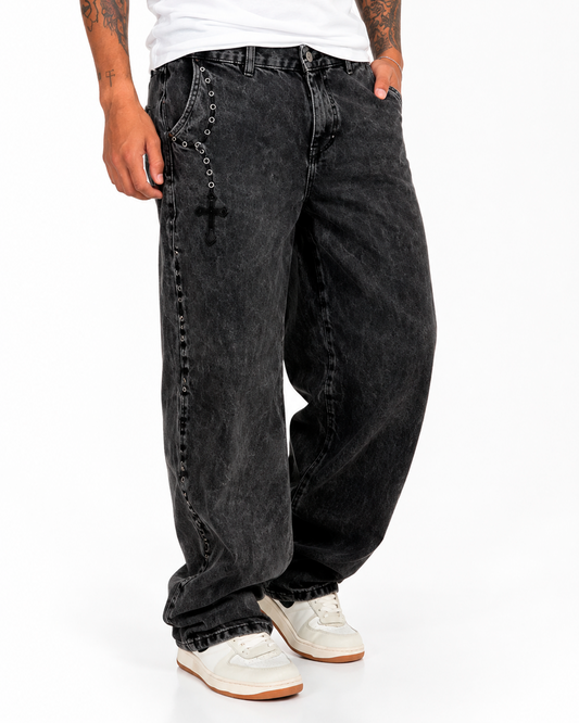 Jean Baggy Gris Oscuro Cruz Bordada con Ojales
