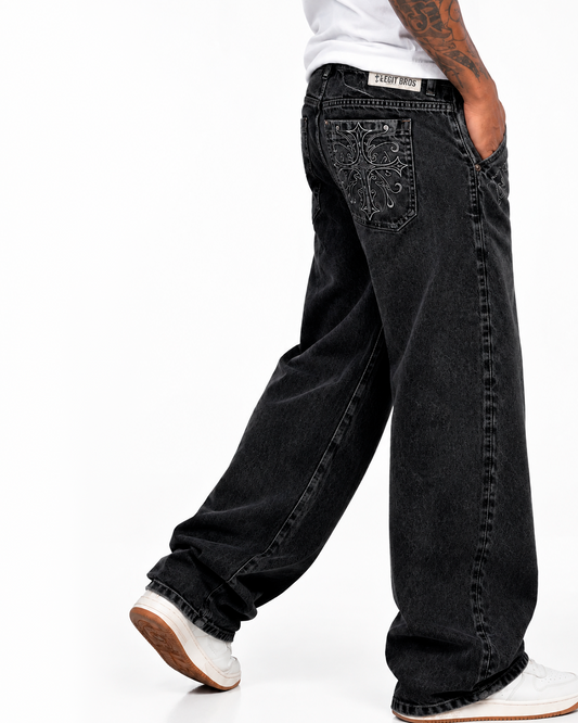 Jean Baggy Gris Oscuro Cruz Bordada con Ojales