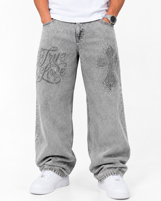 Jean Baggy Gris Perla con Cruz en Pedrería